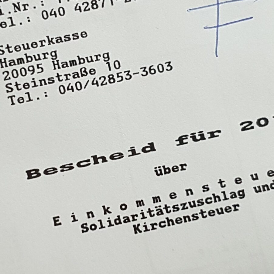 Kuva saksalaisen veropäätöksen oikeasta yläkulmasta